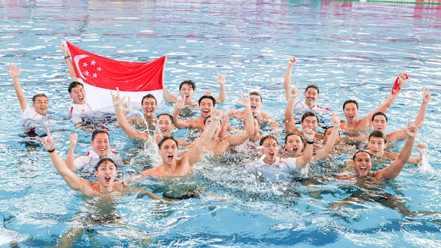 库普梅纳斯：我踢后卫感觉很好；斯帕莱蒂带来了积极的氛围（库普梅纳斯：踢后卫很适应，斯帕莱蒂带来正能量）