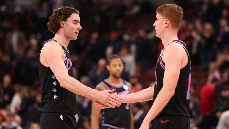 印度网友质疑建造梅西雕像：多此一举，不如花钱培养球员（印度网友不满立梅西雕像：别搞形式，把钱用在培养球员上）