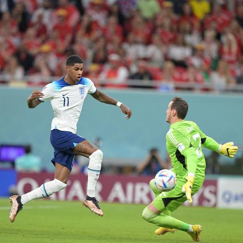 德布劳内传球撕裂防守（德布劳内妙传撕破防线）