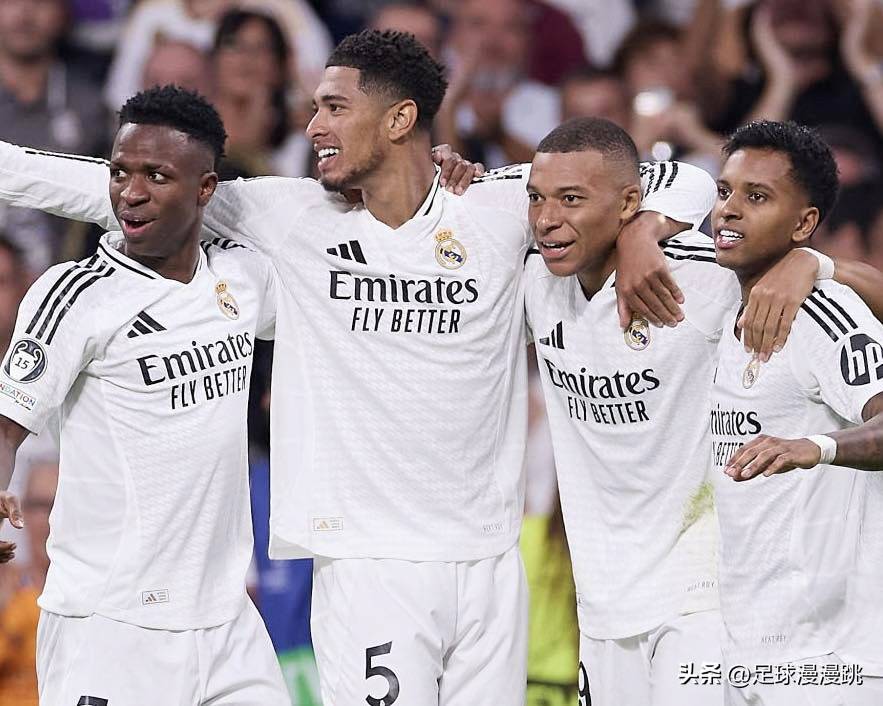 年轻中卫的成长速度吓人（年轻中卫的进步速度惊人）