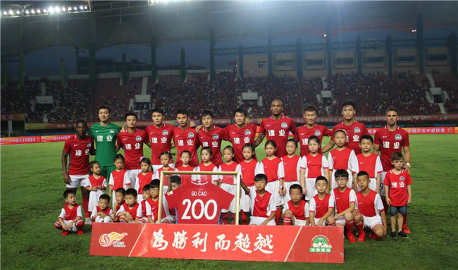 德转列瑞士球员历史身价前10：扎卡5000万欧第1，阿坎吉第2（德转盘点瑞士球员历史身价TOP10：扎卡以5000万欧登顶，阿坎吉位居第二）