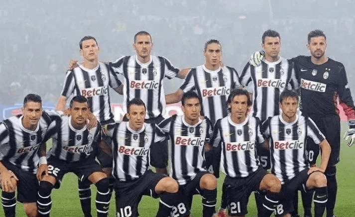 皇马战埃尔切大名单：姆巴佩领衔，米利唐、阿拉巴缺席（皇马对阵埃尔切出征名单：姆巴佩领衔，米利唐与阿拉巴未入选）