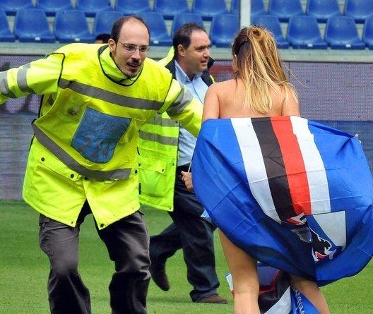 凯恩加盟拜仁后欧冠30场24球，同期仅有姆巴佩进球数与他持平（加盟拜仁后，凯恩欧冠30场打入24球，同期仅有姆巴佩进球数与之持平）