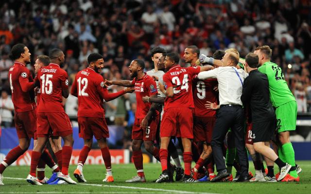 记录报：中国与日本的俱乐部关注葡超中场林肯；身价350万欧（记录报：中日俱乐部有意葡超中场林肯，身价约350万欧元）