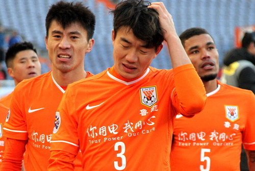 索内斯：萨拉赫不配进首发，他认为不必努力去争夺一席之地（索内斯：萨拉赫不该首发，自认无需为位置而努力）