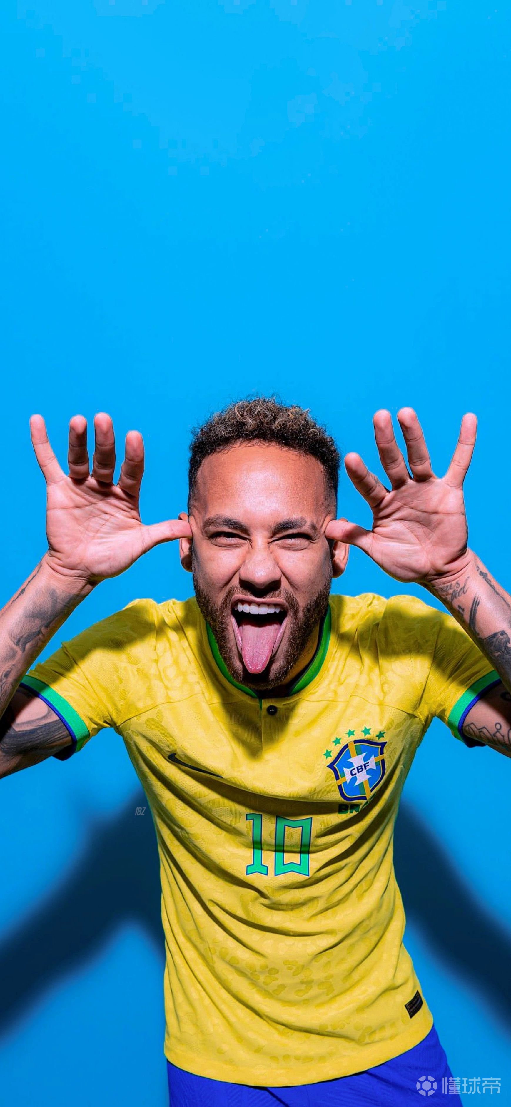 记者：狼队和塞维谈妥1700万欧签胡安卢，但球员想去那不勒斯（记者：狼队已与塞维利亚谈妥1700万欧引进胡安卢，但球员更倾向加盟那不勒斯）