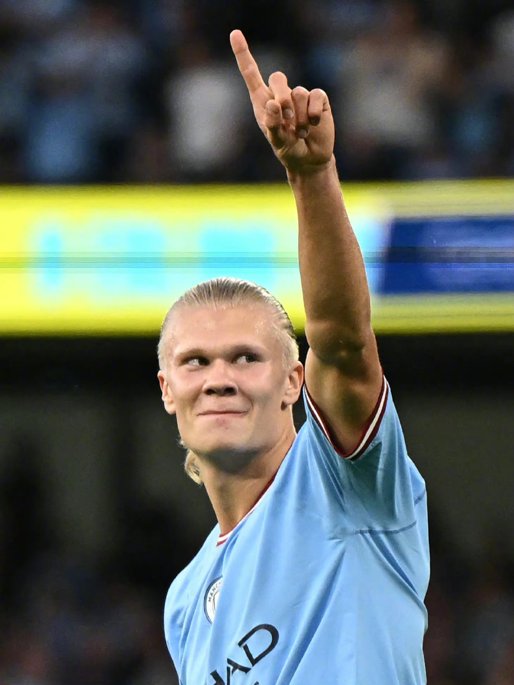 B费和内维斯各进三球，葡萄牙队史第3次单场比赛有两人戴帽（葡萄牙史上第三次单场双帽：B费、内维斯各上演帽子戏法）